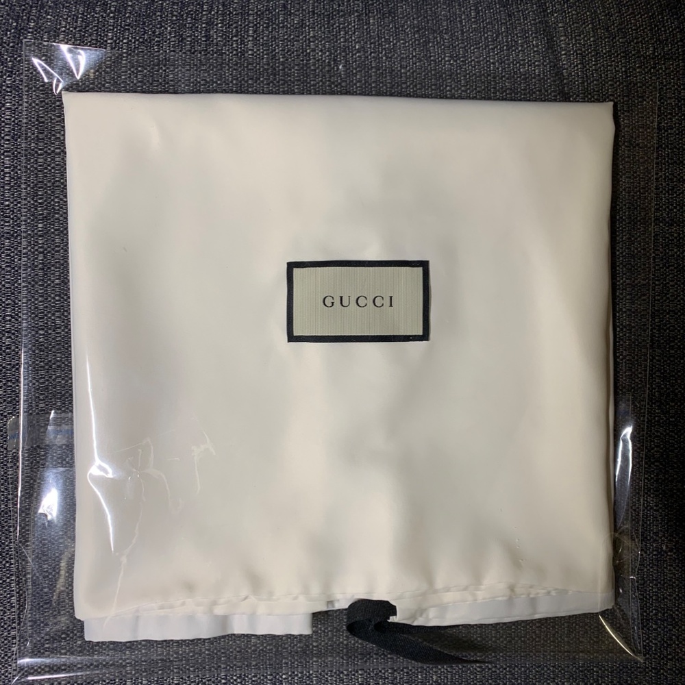 GUCCI DUSTBAG + TOILE POUCH (2 pcs)
